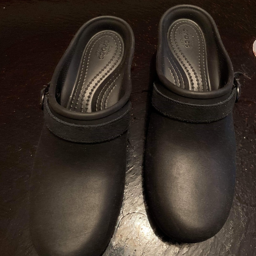 Crocs  shops  sz  w9  black